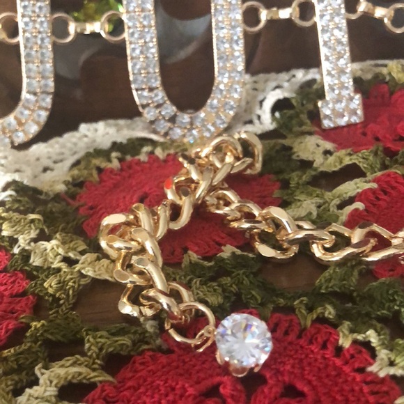 NEW 🍒 NWT Juicy Couture Goldtone Chain Belt w/Embellished “Juicy” - Picture 3 of 7